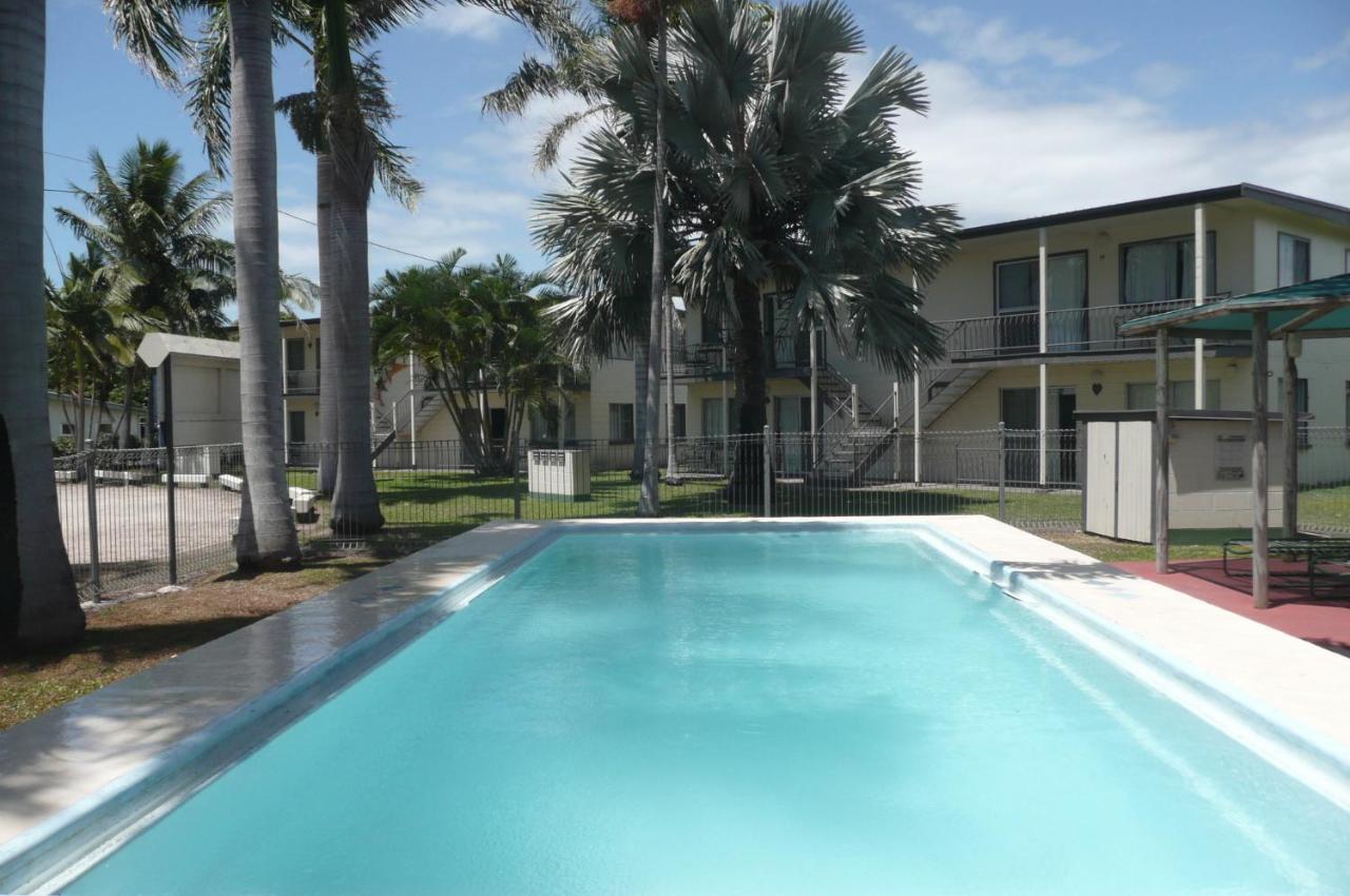 Ocean Breeze Units Apartment Bowen Exterior photo