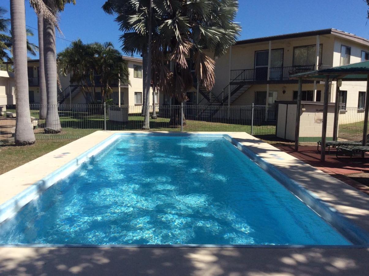 Ocean Breeze Units Apartment Bowen Exterior photo